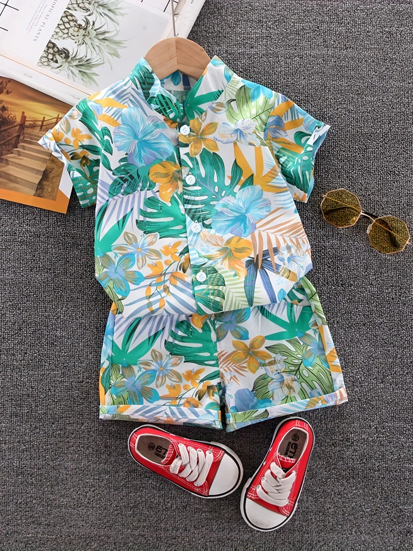 Conjunto Infantil de Verão com Camisa Floral e Shorts – Estilo Tropical para Meninos