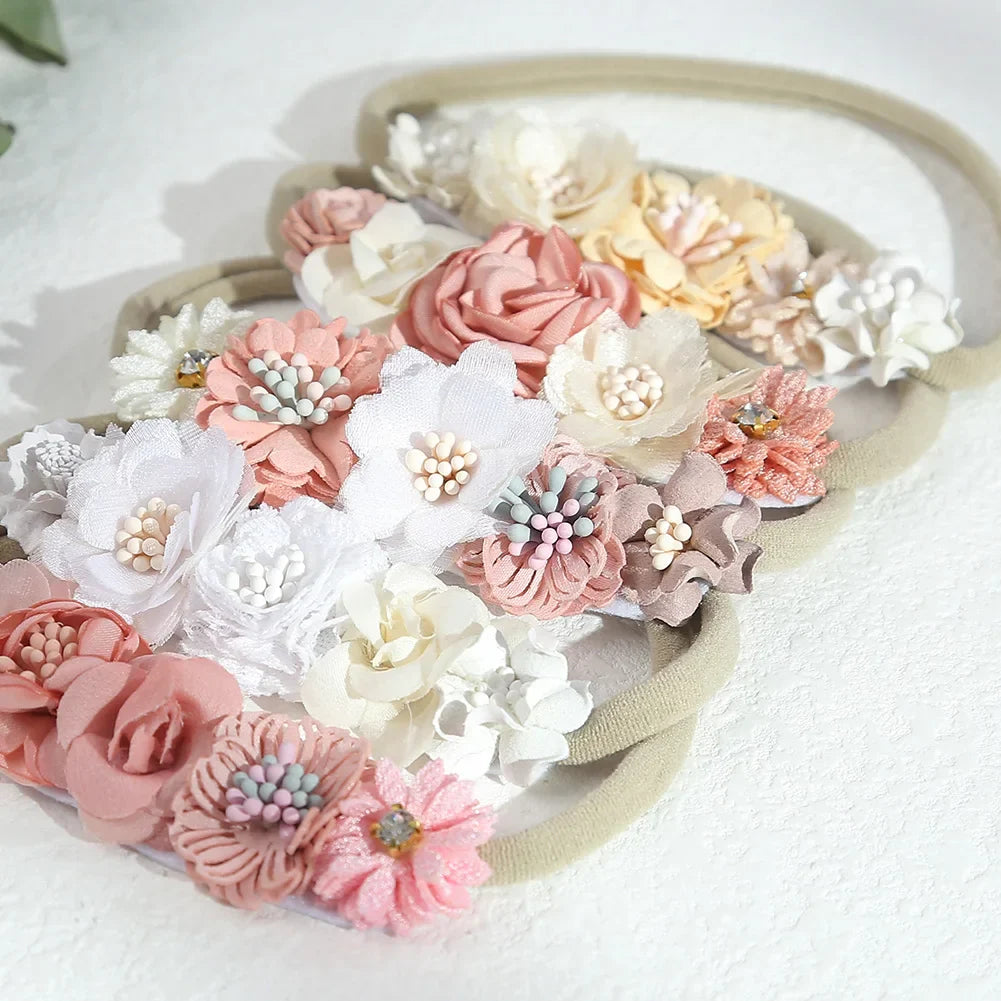 5 Tiaras Florais para Bebê Recém-Nascido – Faixas de Cabelo de Nylon com Flores Artificiais e Strass
