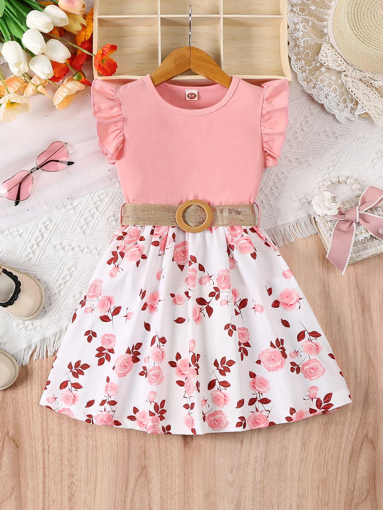 Vestido Infantil Floral de Verão com Babados e Cinto – Estilo Romântico e Mangas Voaladas