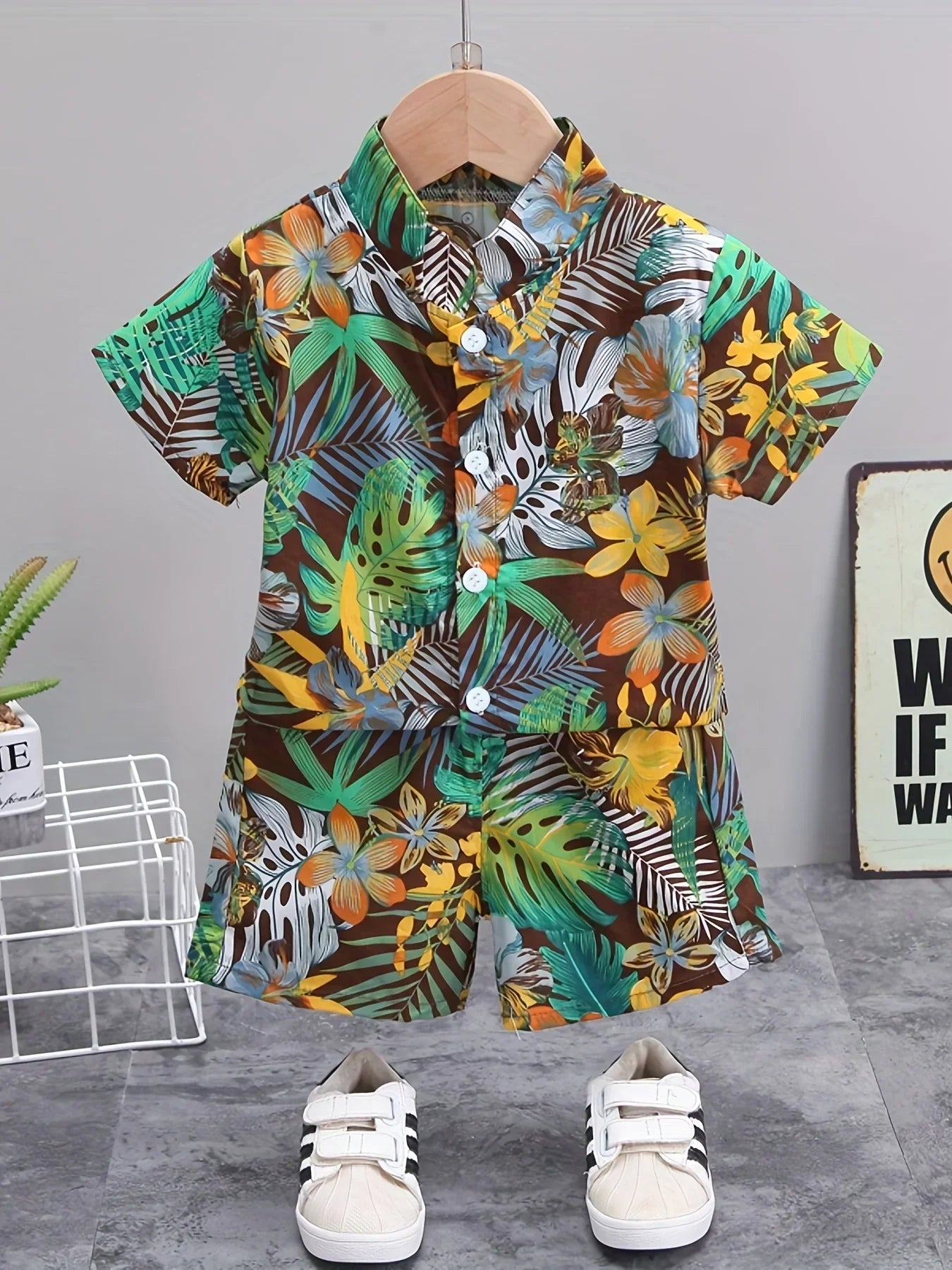 Conjunto Infantil de Verão com Camisa Floral e Shorts – Estilo Tropical para Meninos