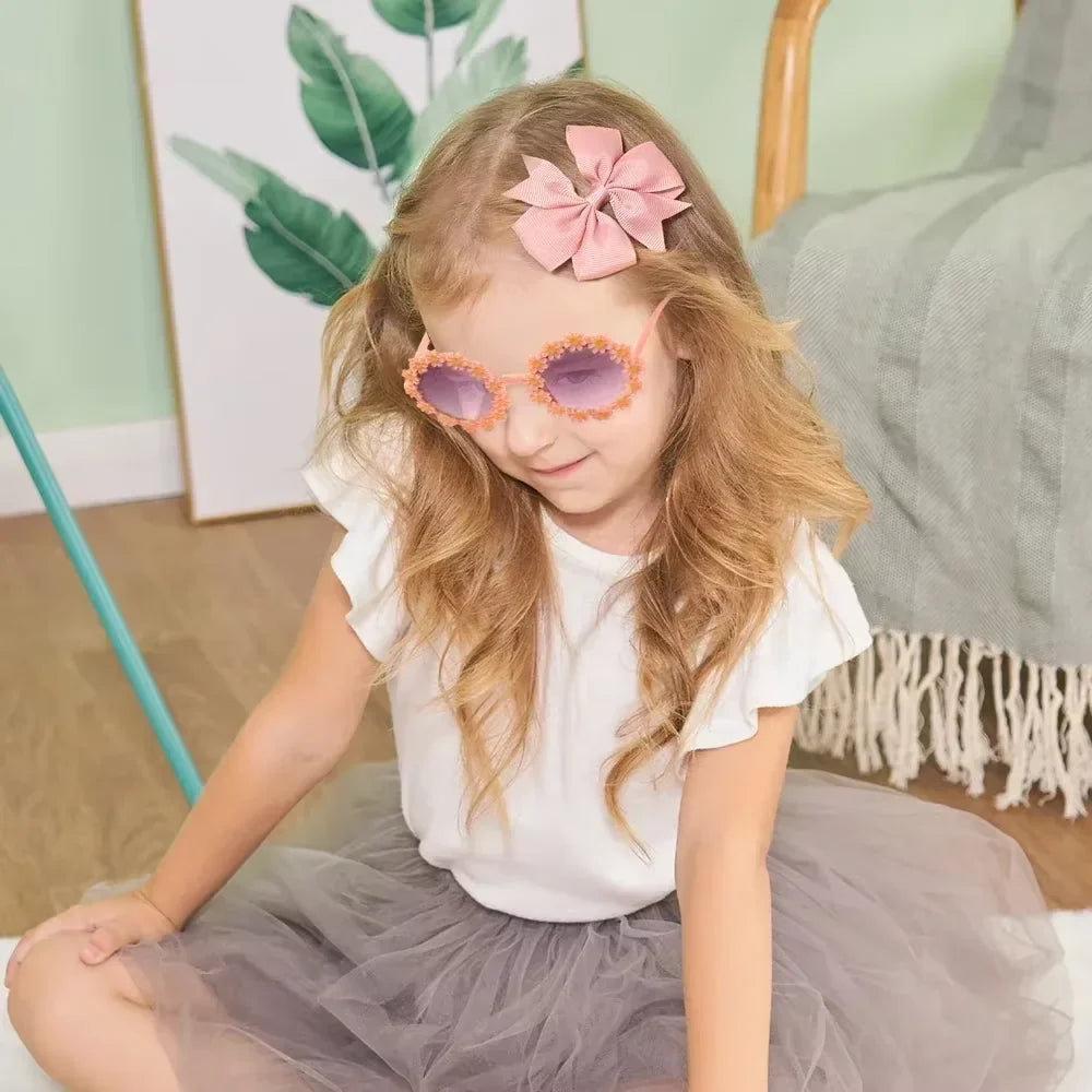 Conjunto 3 Presilhas Cheer Bow Retrô com Estampa Floral + Óculos Decorativo | Acessórios de Cabelo Feitos à Mão para Meninas