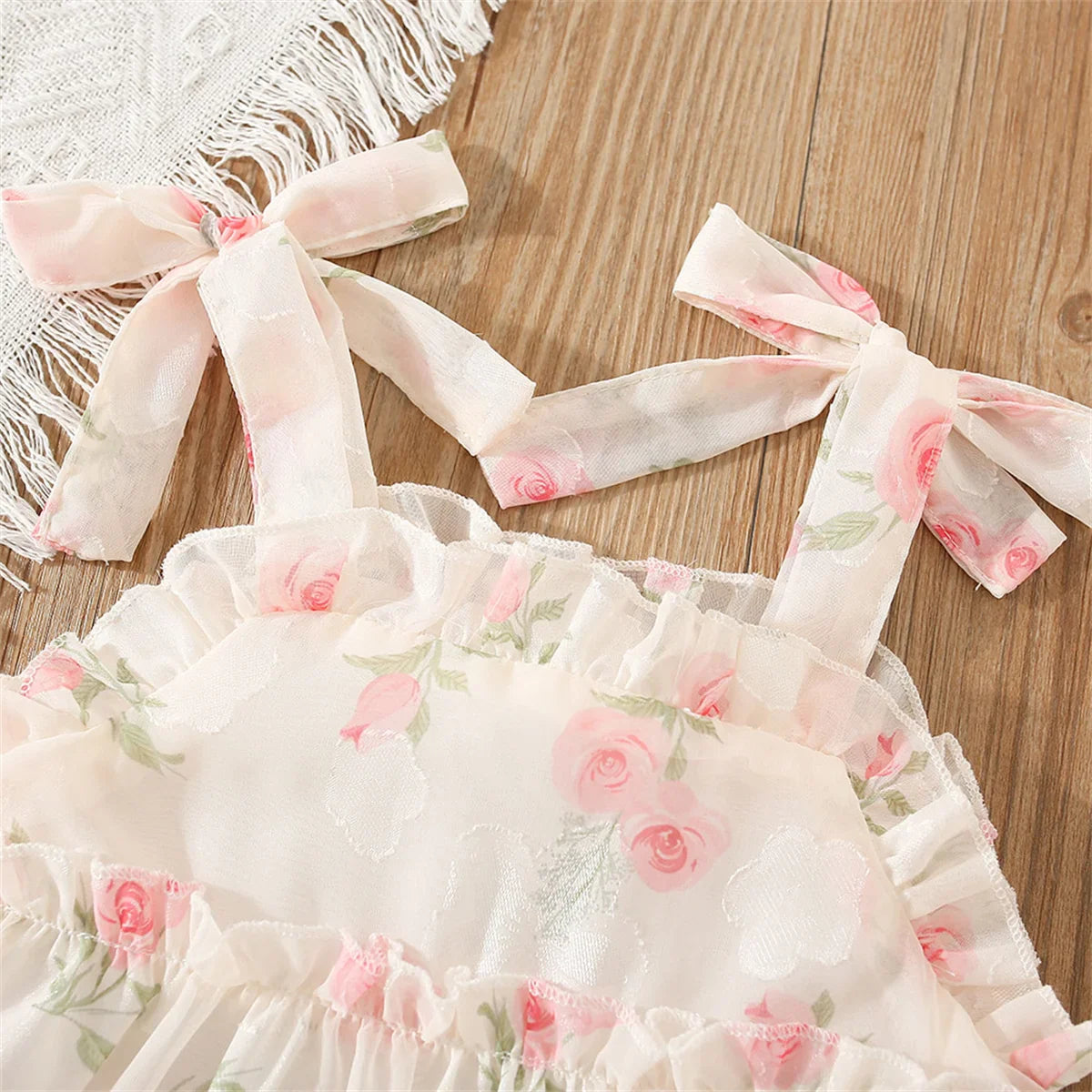 Vestido Infantil de Verão em Mousseline Floral – Sem Mangas com Laço Decorativo