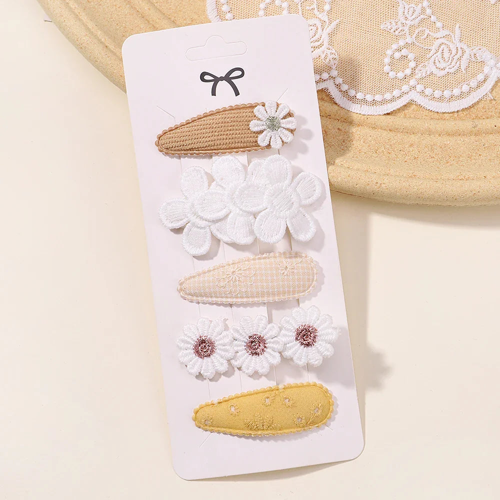 Conjunto 5 Presilhas de Cabelo Infantil – Mini Laços Florais, Coelhinho e Princesa