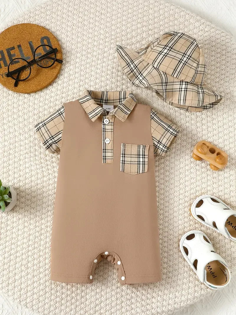 Macacão Infantil Masculino de Verão com Gola Xadrez e Chapéu – Conforto e Estilo para Bebês