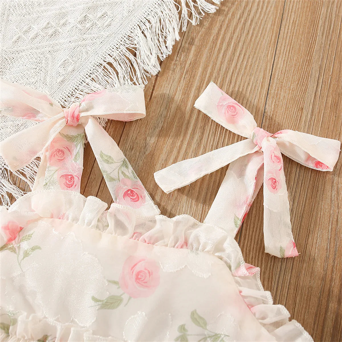 Vestido Infantil de Verão em Mousseline Floral – Sem Mangas com Laço Decorativo