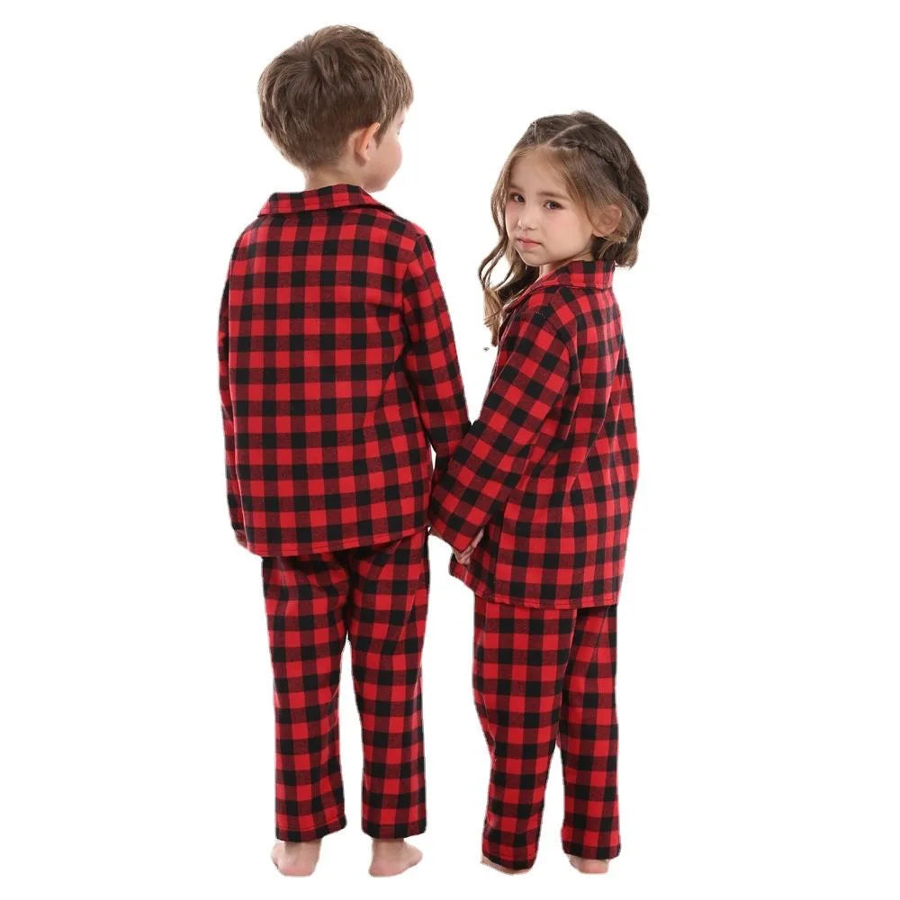 Pijamas Natalinos Família com Estampa Xadrez Vermelha