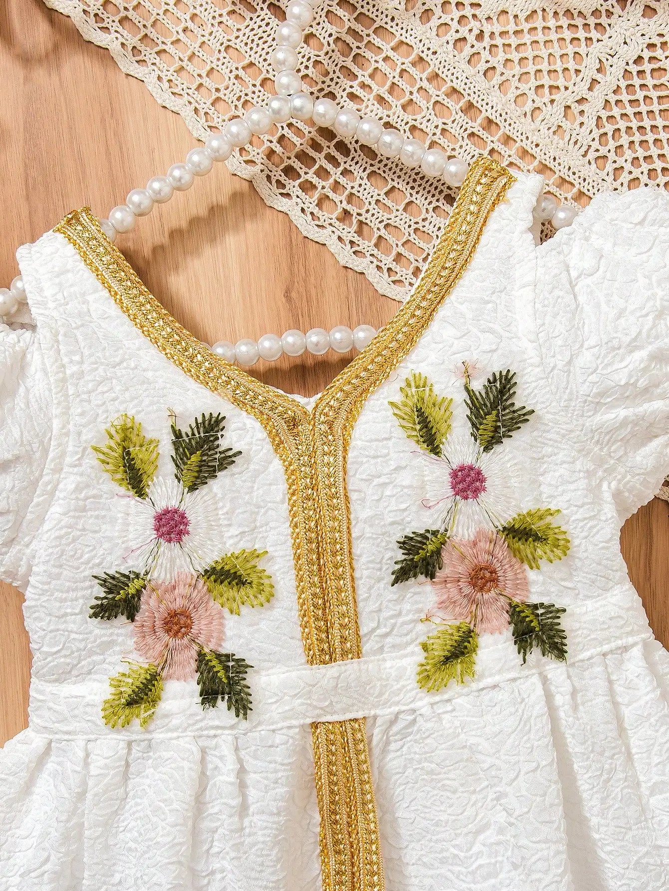 Vestido Infantil Branco Bordado com Bolero e Bolsa – Roupa de Festa para Meninas
