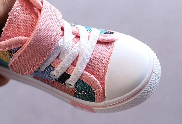 Tênis Infantil Xadrez Cano Alto – Casual Confortável com Cadarço e Velcro para Meninos e Meninas