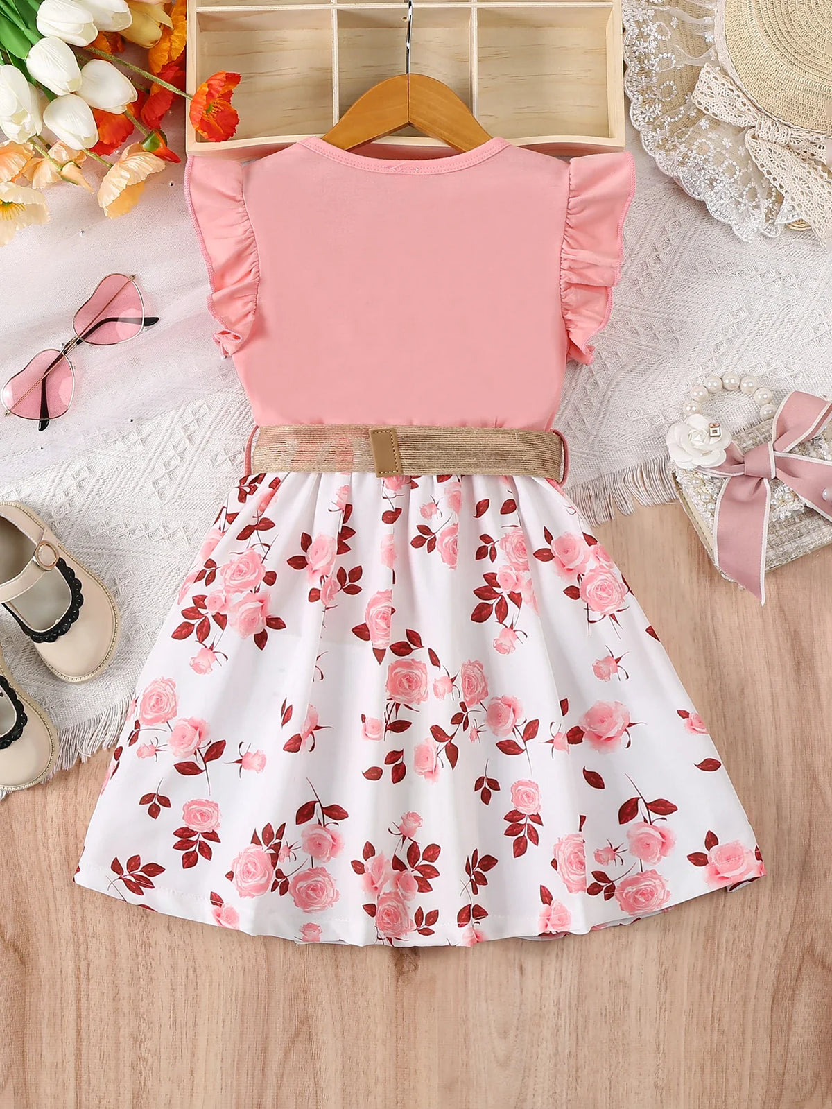 Vestido Infantil Floral de Verão com Babados e Cinto – Estilo Romântico e Mangas Voaladas