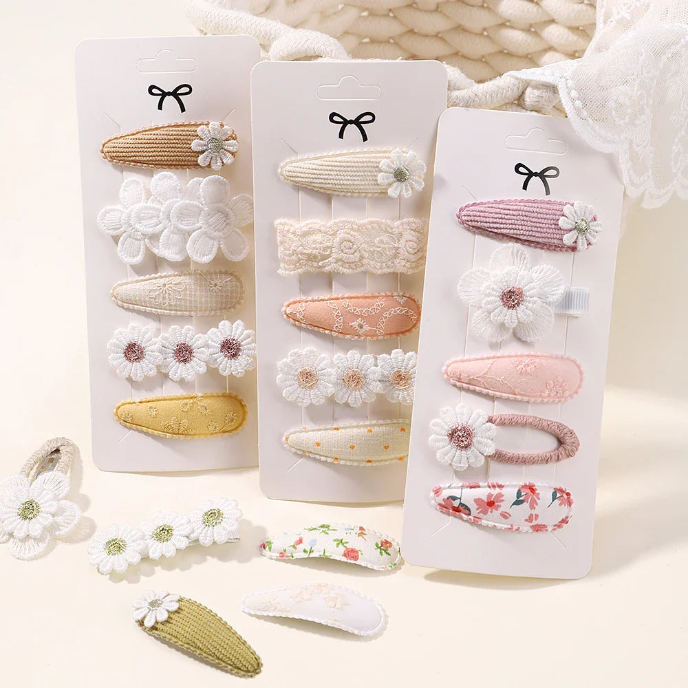 Conjunto 5 Presilhas de Cabelo Infantil – Mini Laços Florais, Coelhinho e Princesa