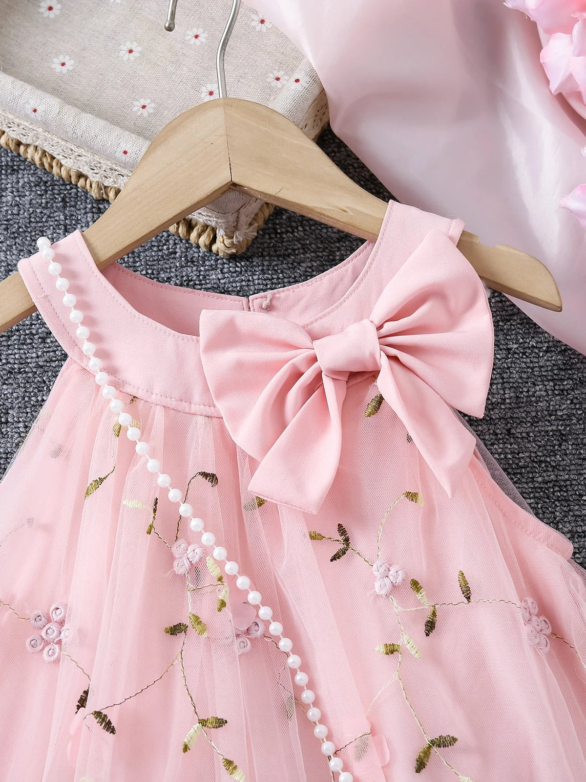 Vestido Infantil de Festa com Laço e Bordado Floral – Roupa Elegante para Meninas