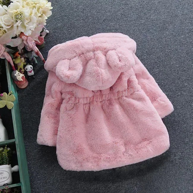 Casaco Infantil de Inverno com Capuz e Orelhinhas de Urso – Pelúcia Rosa Super Fofinha