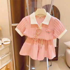 Conjunto Infantil Feminino Rosa com Blusa Polo e Saia – Estilo e Delicadeza para as Pequenas