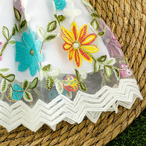 Vestido Infantil Branco com Bordado Floral Colorido – Roupa de Festa para Meninas