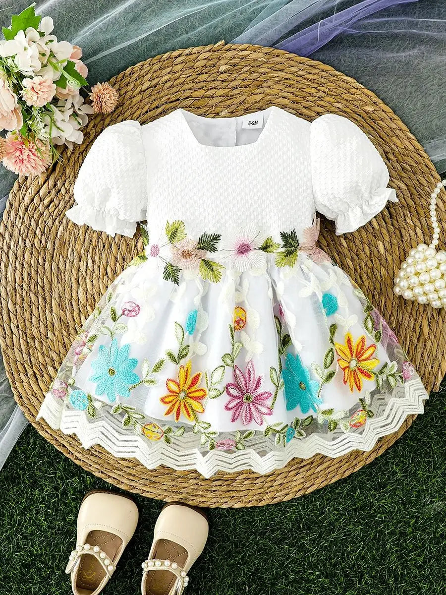 Vestido Infantil Branco com Bordado Floral Colorido – Roupa de Festa para Meninas
