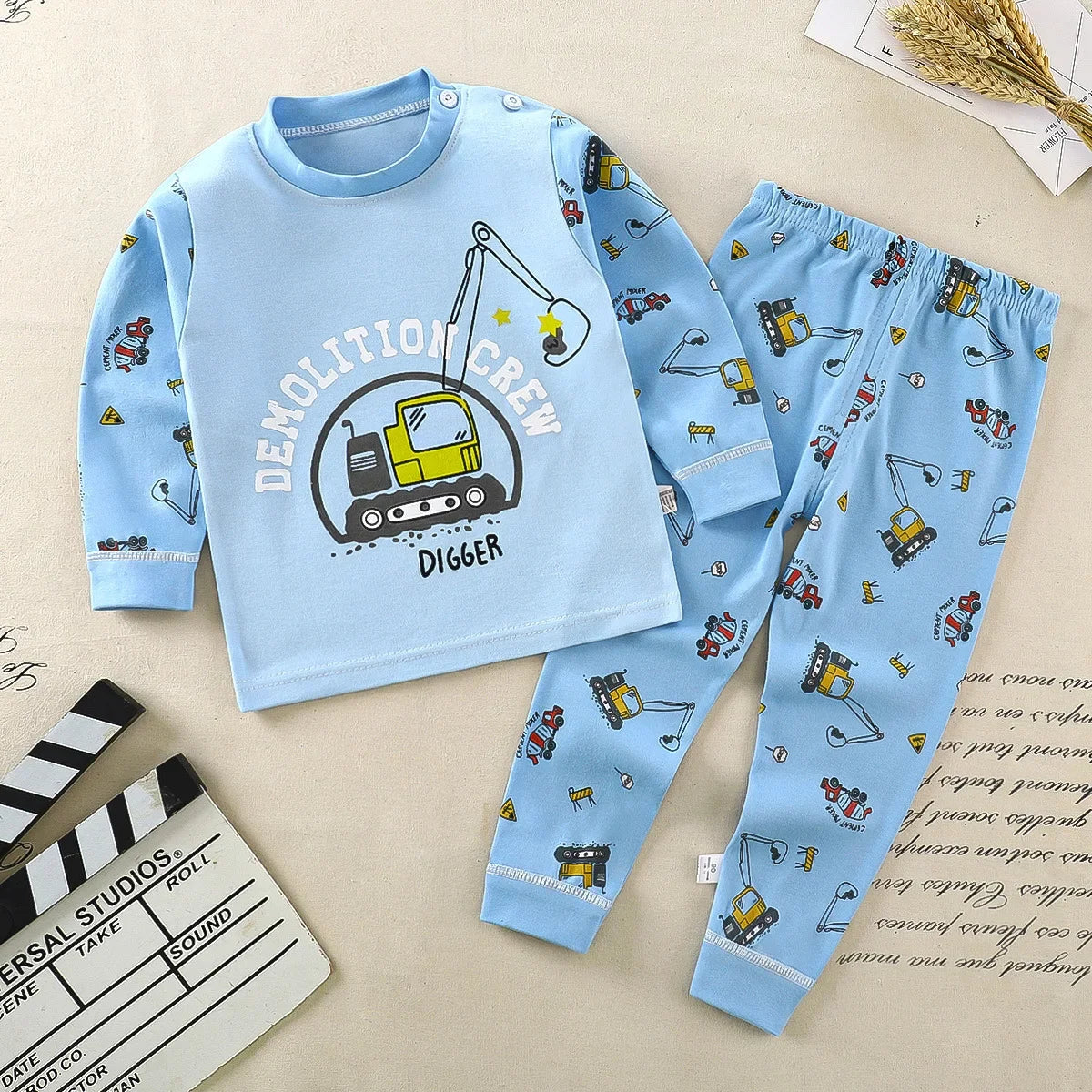 Conjunto Infantil Dinossauro – Pijama Confortável com Blusa e Calça para Meninos e Meninas