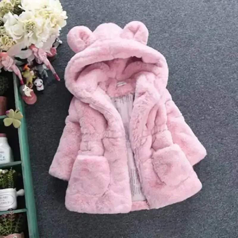 Casaco Infantil de Inverno com Capuz e Orelhinhas de Urso – Pelúcia Rosa Super Fofinha