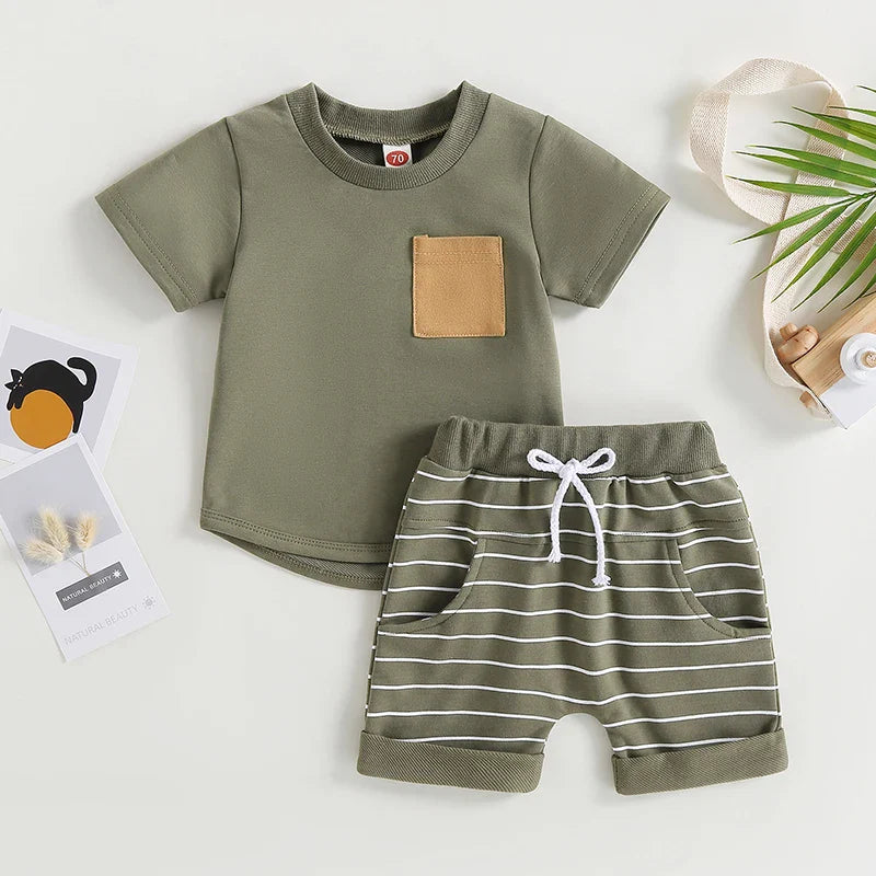 Conjunto Infantil Masculino de Verão – Camiseta de Algodão e Shorts Listrados Elásticos
