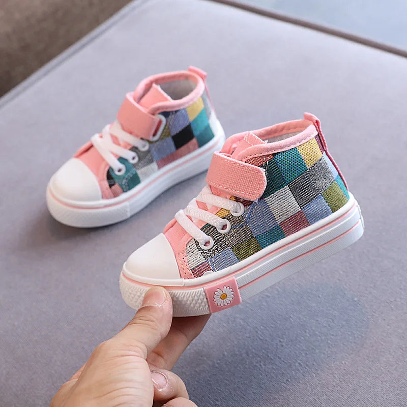 Tênis Infantil Xadrez Cano Alto – Casual Confortável com Cadarço e Velcro para Meninos e Meninas