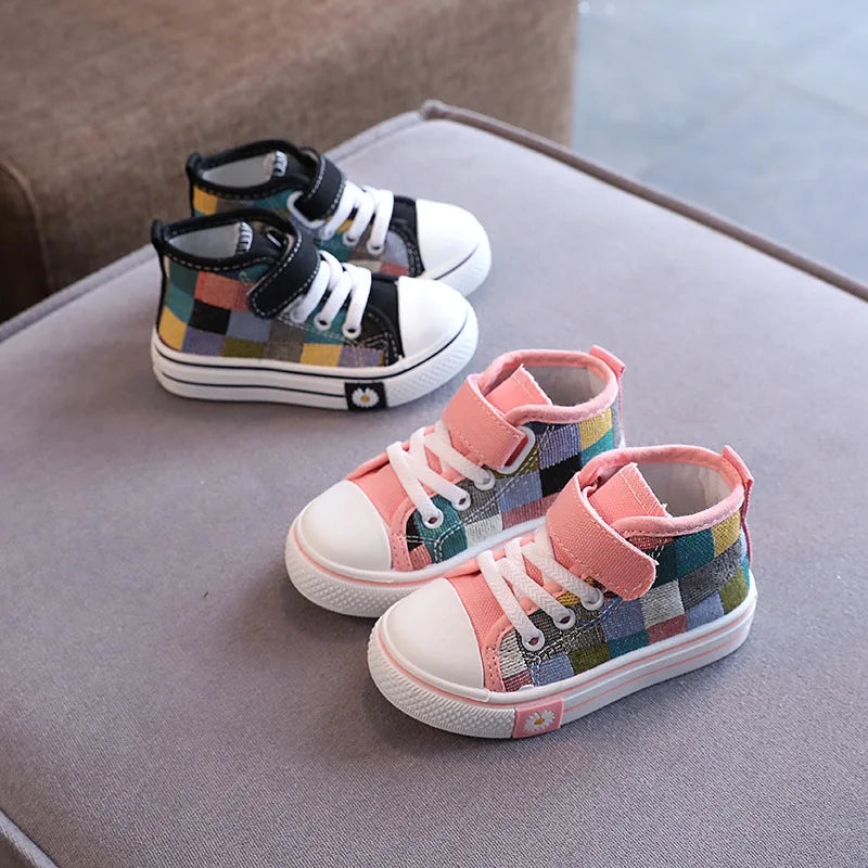 Tênis Infantil Xadrez Cano Alto – Casual Confortável com Cadarço e Velcro para Meninos e Meninas