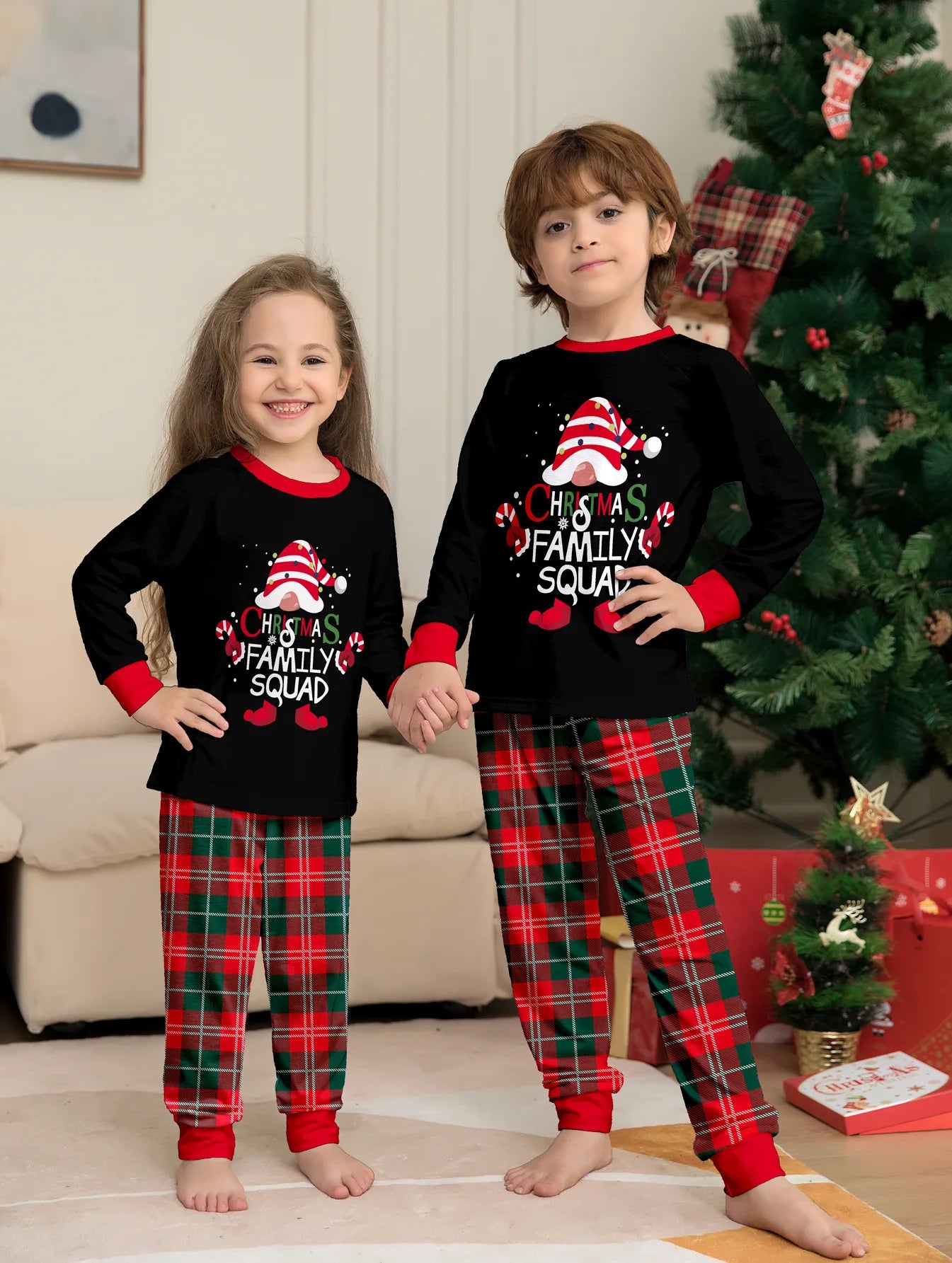 Conjunto Pijamas Família Natal – Papai, Mamãe, Filhos, Bebé e Pet